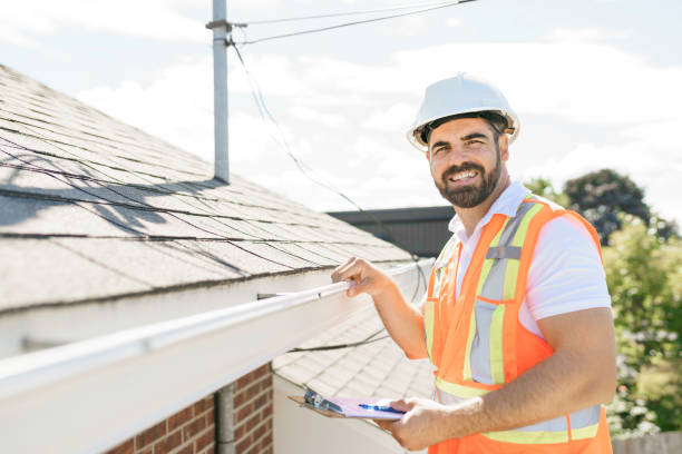 Best Roof Gutter Cleaning  in Bloomfield, IN